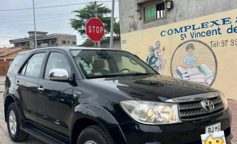 
								Certified Used 2012 Toyota Fortuner GR-S full									