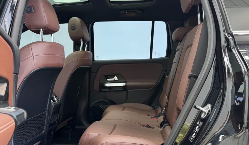 
								New 2021 Mercedes GLB-Class full									