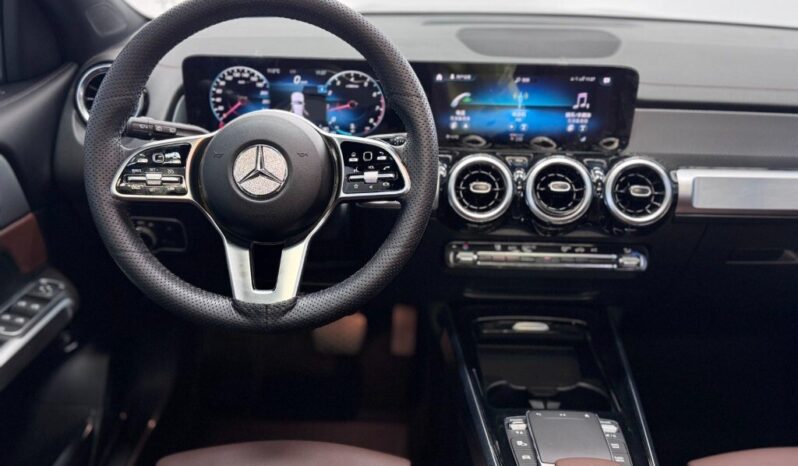 
								New 2021 Mercedes GLB-Class full									