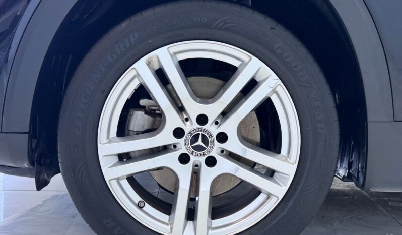 
								New 2021 Mercedes GLB-Class full									