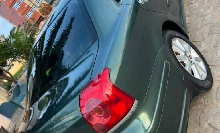 
								Certified Used 2005 Toyota Avensis PAPA full									