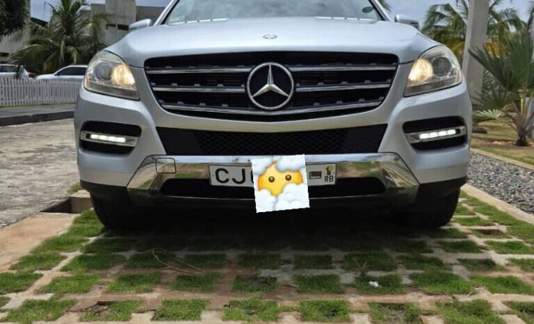 
								Certified Used 2013 Mercedes ML 350 in Benin full									