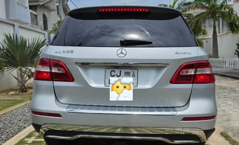 
								Certified Used 2013 Mercedes ML 350 in Benin full									
