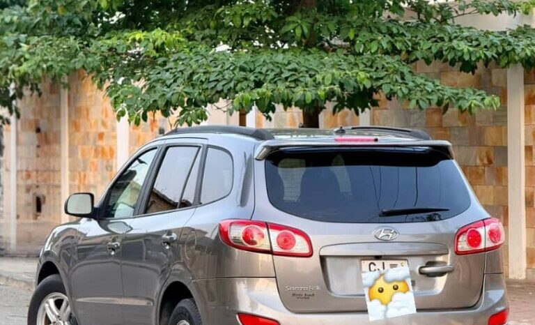 
								Certified Used 2011 Hyundai Santa Fe in Benin full									